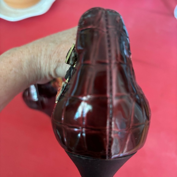 Aldo stiletto shoes, like new- rarely worn, dressy, party, office - Picture 10 of 14